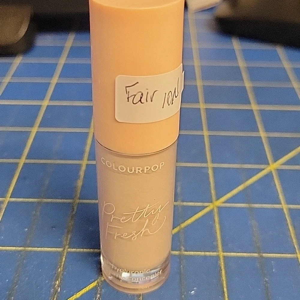 Pretty Fresh Hyaluronic Acid Hydrating Foundation New 6.5g Fair 10N